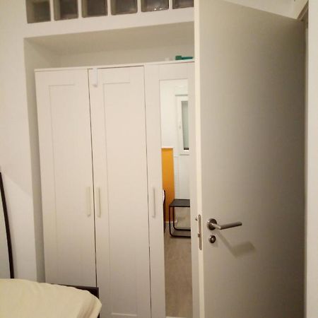 Alquilo Habitacion Individual Con Aseo Privado Solo Chicas, Only Girls فالنسيا المظهر الخارجي الصورة