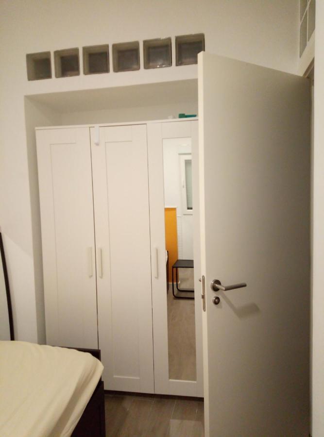Alquilo Habitacion Individual Con Aseo Privado Solo Chicas, Only Girls فالنسيا المظهر الخارجي الصورة